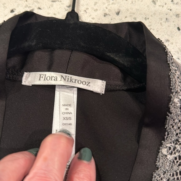 Flora Nikrooz Robe - Picture 9 of 11